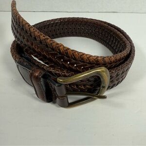 Roundtree & Yorke Women’s Woven Leather Brown Belt Size 32/80.